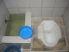 thailand-hang-toilet