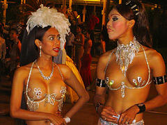 thailand-katoeys-travestieten-optreden